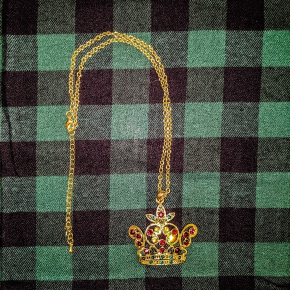 Mardi Gras Gold Crown Royalty Gold Chain Necklace - Picture 4 of 6